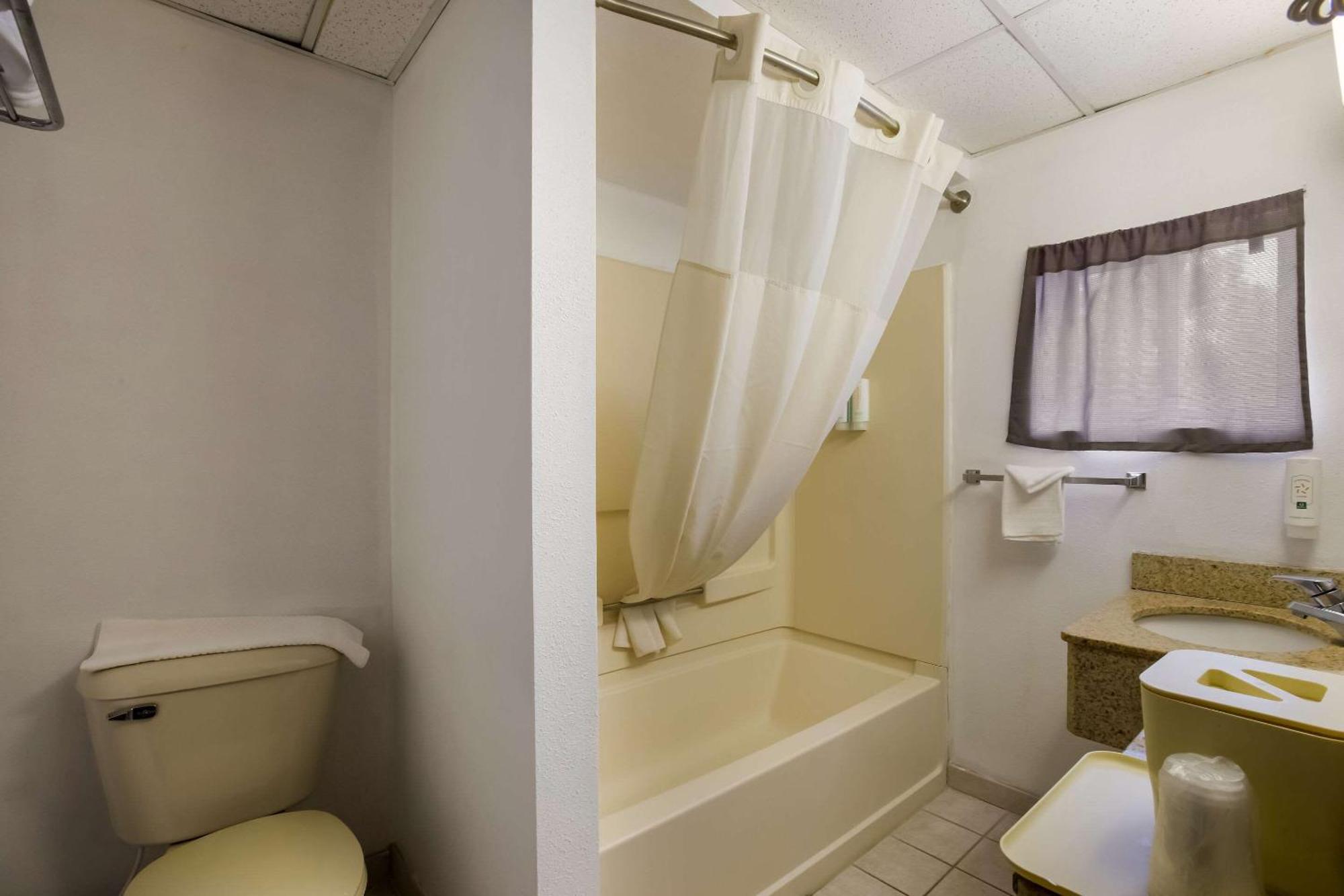 Quality Inn & Suites Millville Eksteriør billede