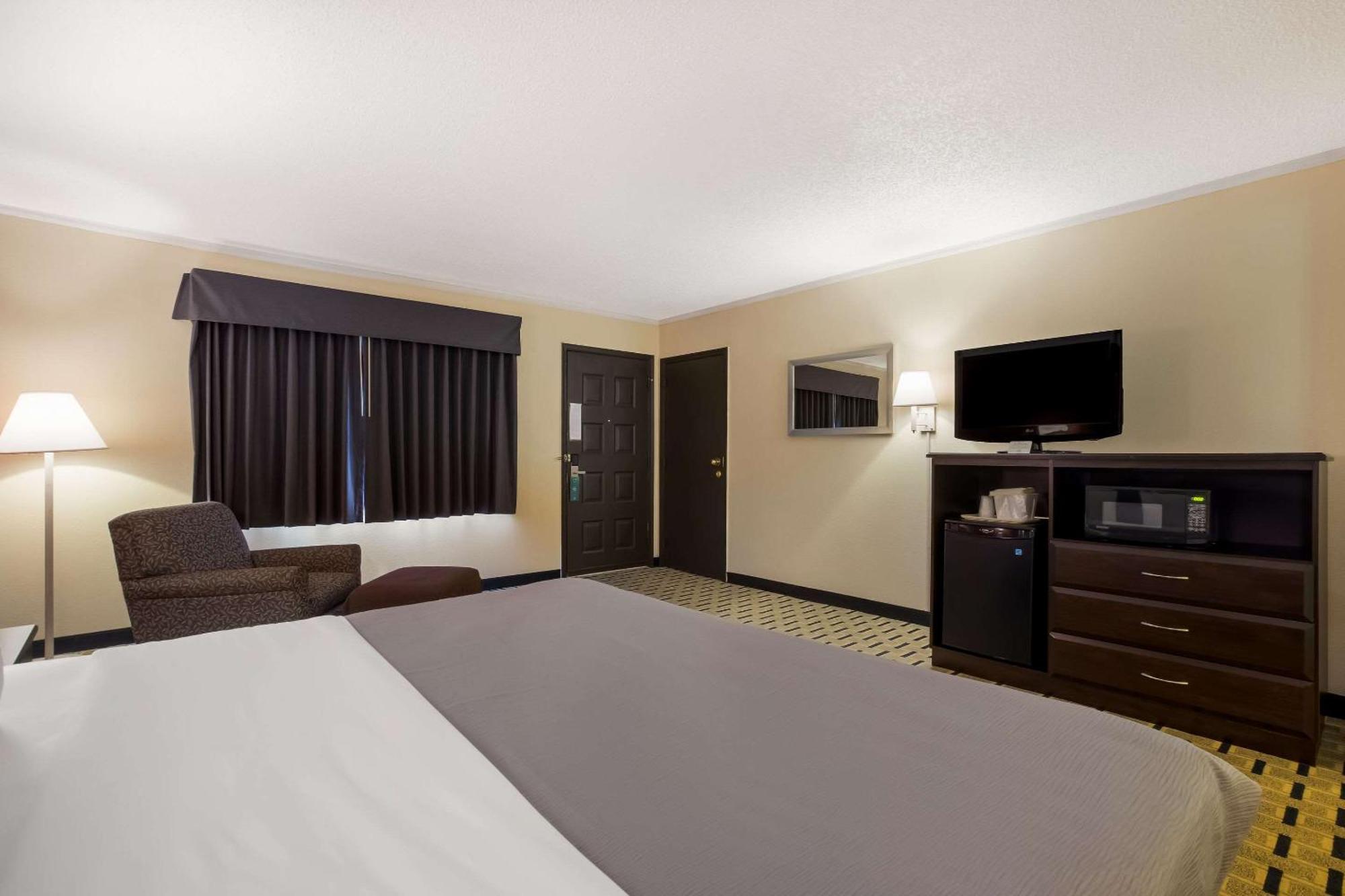 Quality Inn & Suites Millville Eksteriør billede